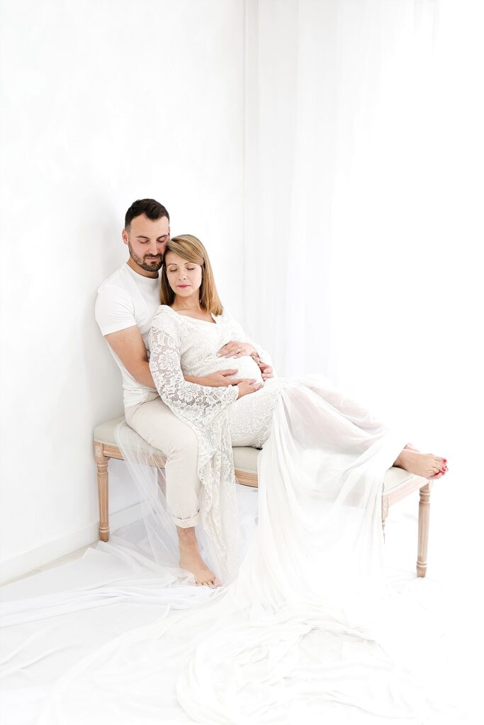 séance photo grossesse en studio en essonne